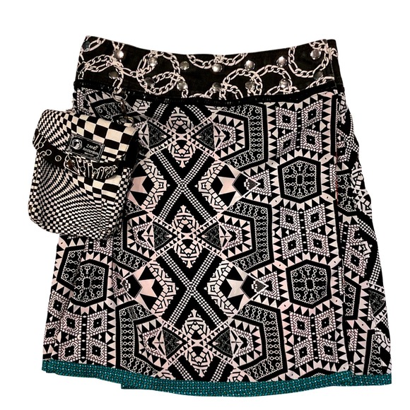 Zand Amsterdam Dresses & Skirts - ZAND AMSTERDAM Reversible skirt Snap Adjustable geometric S M L boho bag retro